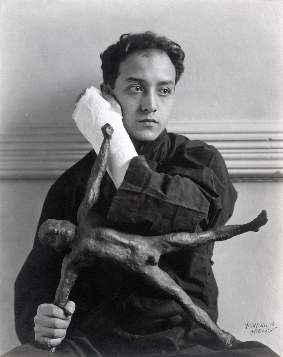 Isamu Noguchi with Glad Day, 1930